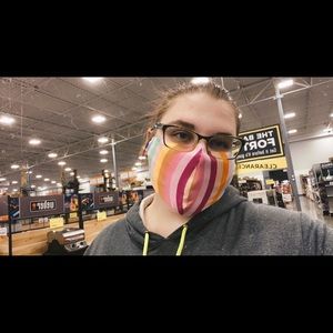 Meet your Posher, Michaela